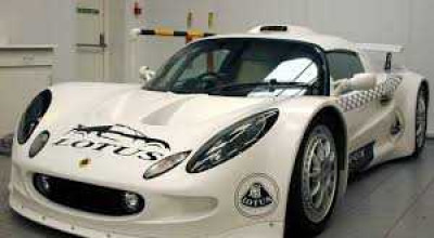 UK Garage’s Lotus Extrema - Photo