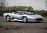 This Jaguar XJ220 - Classic British Supercar is Worth $490,000 - Photo