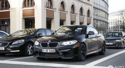 BMW M2 Sapphire Black Was Spotted in the Wild. - Photo