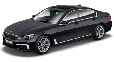 Is It Possible To Power A BMW 730Li With A 4-Cylinder Engine? BMW Says Yes - Photo