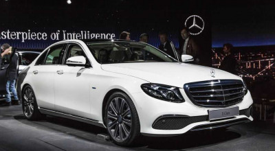 The Dilemma Of The New Mercedes-Benz E-Class: A Bigger C-Class Or A Smaller S-Class? - Photo