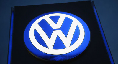 VW Group Forced To Abandon <span style='background: #ff0000'>Bentley</span>, Lamborghini Or Ducatti To Cover Debts! - Photo