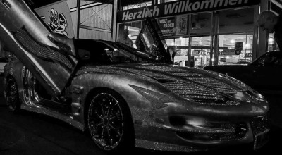 3.7 Million Dollars For A Golden Pontiac Trans Am - Photo