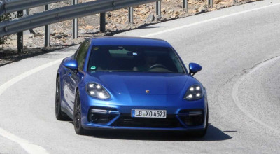 New 2017 Porsche Panamera Interior Spy Photos! - Photo