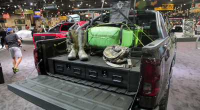 <span style='background: #ff0000'>Silverado</span> Realtree Bone Collector Concept From <span style='background: #ff0000'>Chevrolet</span> - Photo