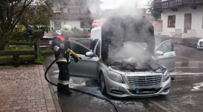Mercedes-Benz Engines Catch Fire - Photo