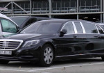 Mercedes Maybach S600 Pullman needs two parking spaces! (VIDEO) - Photo