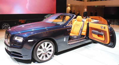 Real Life Video Of Rolls-Royce Dawn - Photo