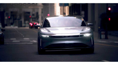 San Francisco Streets Host Lucid Air - Photo