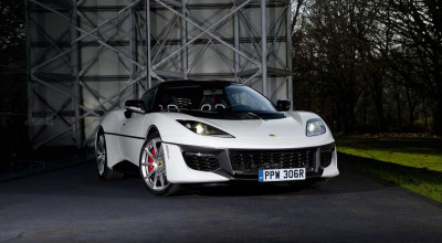 Submarine Bond Car Gets Honored By <span style='background: #ff0000'>Custom</span> Lotus Evora 410 - Photo