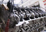Take a look at how a Bugatti Veyron engine is assembled ! (VIDEO) - Photo