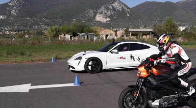 Drag Race: Porsche Taycan vs. Harley-Davidson LiveWire - Photo