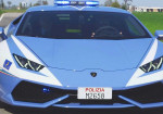 Who said that a Lamborghini Huracan is just for racing? Italian Police Used it to Transport a Kidney? - Photo
