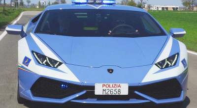 Who said that a Lamborghini Huracan is just for racing? Italian Police Used it to Transport a Kidney? - Photo