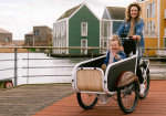 Dutch Designed Bunch Coupe e-cargo Bike Especially For Kids And Dog-carrying - Photo
