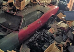 Old barns are golden caves for enthusiasts - Photo