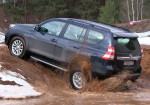 Winter in Russia Means Its' Time For A SUVs Competition - Photo