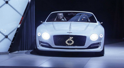 <span style='background: #ff0000'>Bentley</span>’s First EV is appealing to female customers with an EXP 100 GT Styling Saloon - Photo