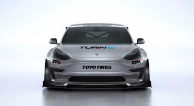 Evasive <span style='background: #ff0000'>Motorsports</span> Modified A Tesla Model 3 To Compete In Pikes Peak Hillclimb - Photo