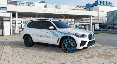 Hydrogen-Powered BMW X5 Need More Condition To Bring Green Cars On The Markets  - Photo