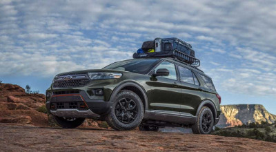 2021 <span style='background: #ff0000'>Ford</span> <span style='background: #ff0000'>Explorer</span> Timberline Brings  New Performance Grille Lights - Photo