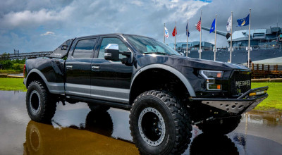 If Raptor Isn't Quite Enough, Consider Ford Super Duty-Based MegaRaptor - Photo