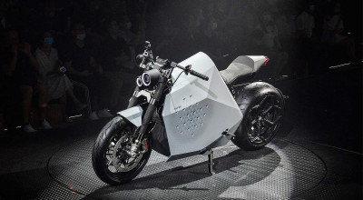 Meet Da Vinci DC100, A Self-Balancing Electric Motorcycle With Futuristic Design - Photo