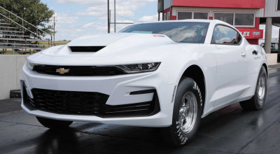 2022 <span style='background: #ff0000'>Chevrolet</span> COPO <span style='background: #ff0000'>Camaro</span> Enjoys A 9.4-liter Big-Block V8 Engine - Photo