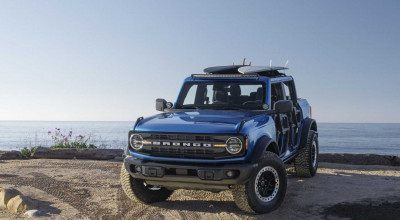 2021 <span style='background: #ff0000'>Ford</span> <span style='background: #ff0000'>Bronco</span> Riptide Concept Is For Adventure Seekers - Photo