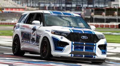 <span style='background: #ff0000'>Ford</span> Performance Transforms <span style='background: #ff0000'>Explorer</span> ST Into A Racer - Photo