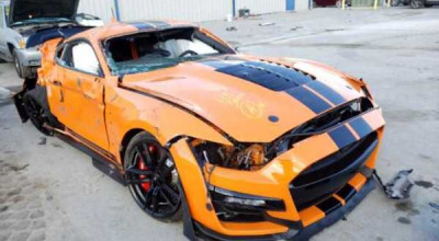 A Severely Damaged Ford Mustang Shelby Costs More Than A New One - Photo