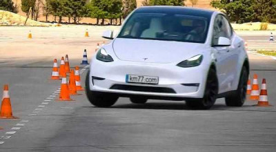 Spanish Experts Were Astounded By Tesla Model Y In The Moose Test - Photo