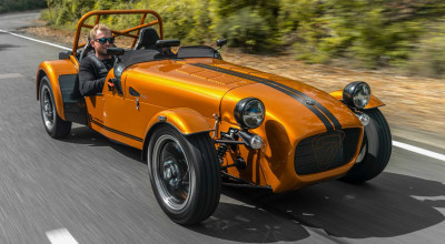 Caterham Seven 170 Weighs Less Than A Bugatti Chiron Engine - Photo
