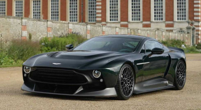 The Bold And Beautiful Aston Martin Victor - Photo
