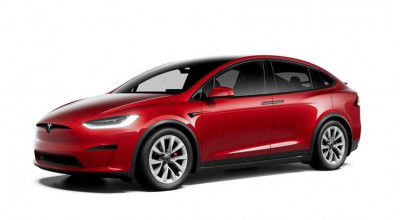 Tesla Model X Has Been Updated With A Steering Yoke And A 1,020 HP Plaid Variant - Photo
