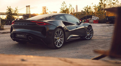 <span style='background: #ff0000'>Lotus</span> Emira Looks So perfect On NYC Streets - Photo