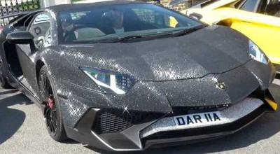 Lamborghini Aventador With 2 Million Swarovski Crystals On It Got Damaged In An Accident - Photo