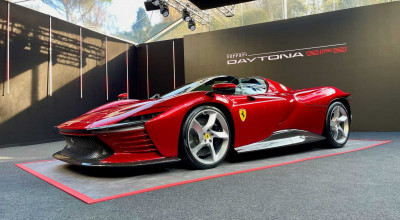 <span style='background: #ff0000'>Ferrari</span> <span style='background: #ff0000'>Daytona</span> <span style='background: #ff0000'>SP3</span> Is The Result Of Combining Modern And Vintage Race Cars - Photo