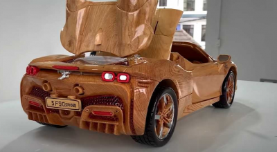 It Took 25 Days To Build This Ferrari SF90 Spider Wooden Toy Car - Photo