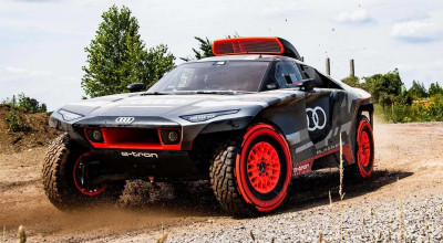 Audi RS Q E-Tron Dakar Rally Racer Gets A Regen Handbrake - Photo