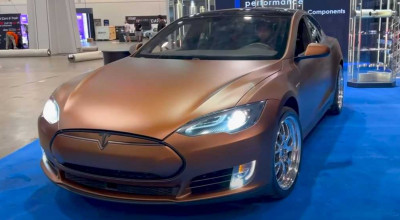 Tesla Model S With 6.2-Liter V8 Swap Is The First Of Its Kind - Photo