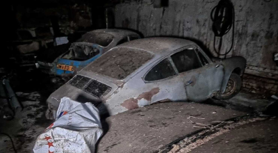 Legendary Porsches, Jaguars, And Bentleys Filmed In Massive Barn Find - Photo