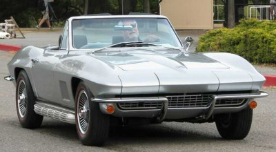 Check Out The Current Market Value Of A 1967 Chevrolet <span style='background: #ff0000'>Corvette</span> - Photo