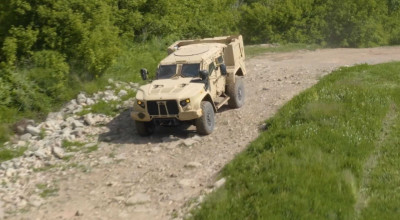 Hybrid-Electric Joint Light Tactical Vehicle Unveiled By Oshkosh Defense - Photo