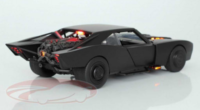 New 'The Batman' Movie Batmobile Toy Reveals Unprecedented Details Of The <span style='background: #ff0000'>Car</span> - Photo