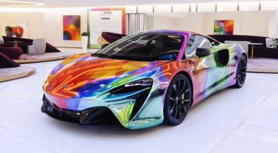 McLaren Artura Art Car Is The Colorful Result Of A Partnership With Nat Bowen - Photo