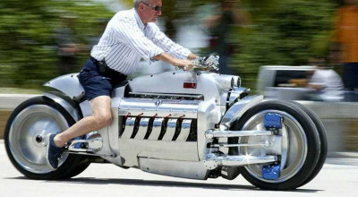 Find Out More About The $550,000-Worth Dodge Tomahawk <span style='background: #ff0000'>V10</span> Bike - Photo