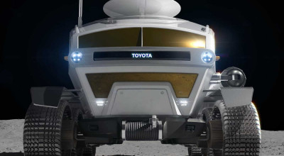 Toyota's <span style='background: #ff0000'>Lunar</span> <span style='background: #ff0000'>Cruiser</span> Will Influence Road Cars - Photo