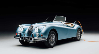 David Beckham Gifted An Electric Jaguar XK140 To His Son As A Wedding Present - Photo