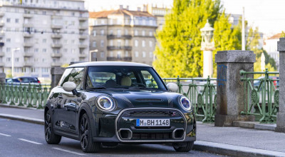 The MINI Cooper S Resolute Edition Two-Door Begins At $35,900 - Photo